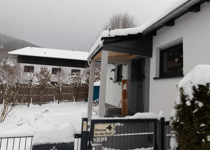 Am Hoehlchen بيت للعطل